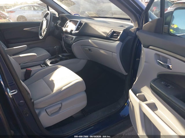 45917958 :رقم المزاد ، 5FNYF5H34HB043038 vin ، 2017 Honda Pilot Ex مزاد بيع