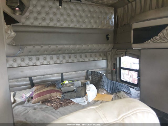 45918059 :رقم المزاد ، 1XKAD49X4CJ305648 vin ، 2012 Kenworth Construction T660 مزاد بيع