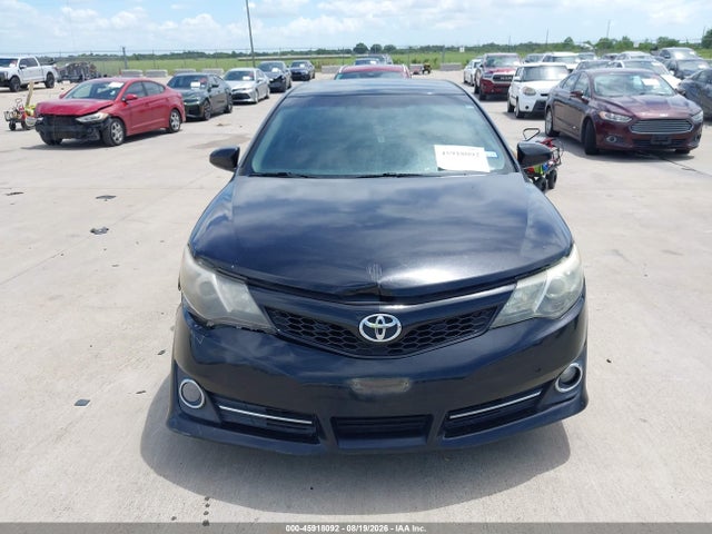 4T1BF1FK1EU446353 Toyota CAMRY SE