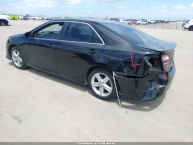 4T1BF1FK1EU446353 Toyota CAMRY SE