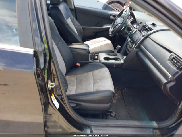 4T1BF1FK1EU446353 Toyota CAMRY SE