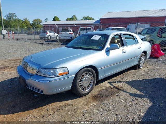 45918106 :رقم المزاد ، 2LNHM82VX8X642359 vin ، 2008 Lincoln Town Car Signature Limited مزاد بيع