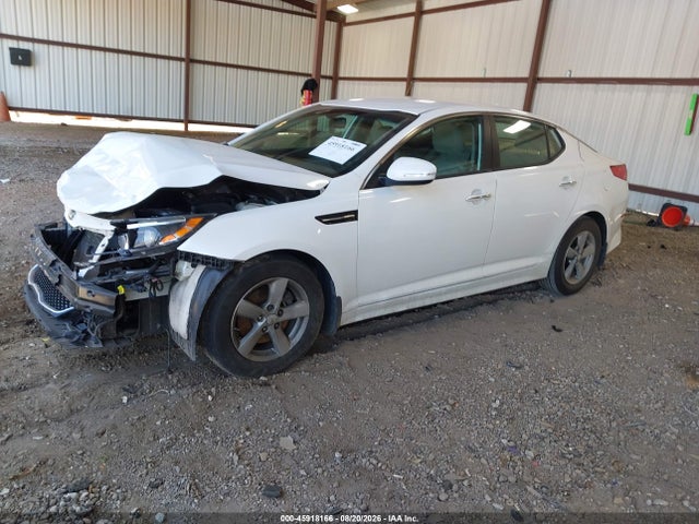 KIA Optima Lx 2015 KNAGM4A70F5627232 Image 2