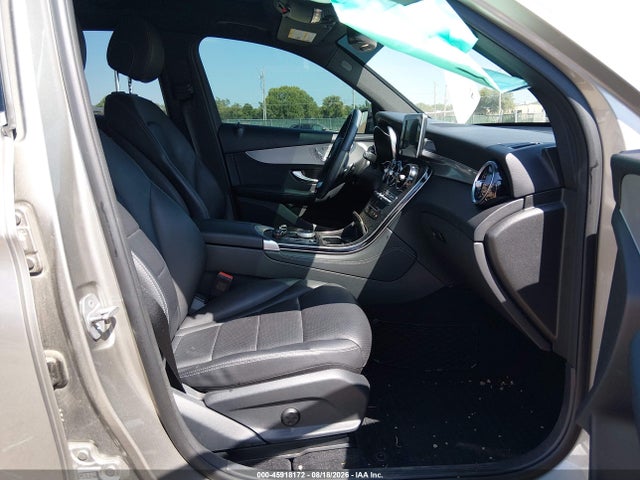 45918172 :رقم المزاد ، WDC0G4KB8KV137351 vin ، 2019 Mercedes-benz Glc 300 4matic مزاد بيع