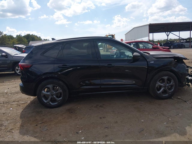 2023 Ford Escape St-line მანქანა იყიდება აუქციონზე, vin: 1FMCU0MN0PUA60026, აუქციონის ნომერი: 45918197