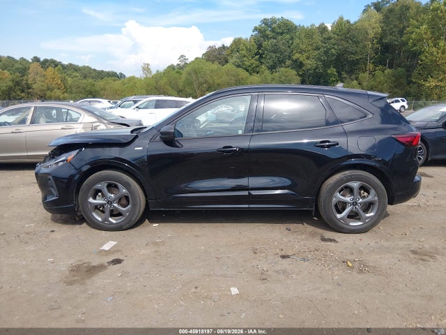 2023 Ford Escape St-line მანქანა იყიდება აუქციონზე, vin: 1FMCU0MN0PUA60026, აუქციონის ნომერი: 45918197