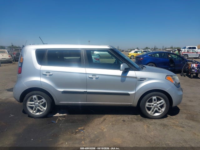 45918206 :رقم المزاد ، KNDJT2A28B7272765 vin ، 2011 Kia Soul + مزاد بيع