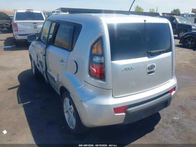 45918206 :رقم المزاد ، KNDJT2A28B7272765 vin ، 2011 Kia Soul + مزاد بيع