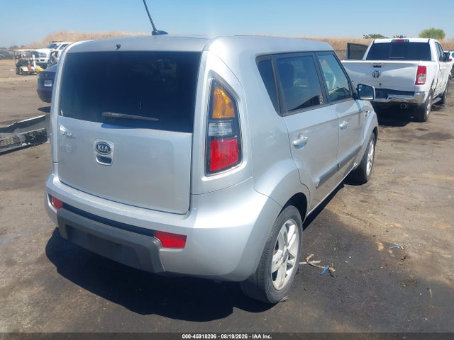 45918206 :رقم المزاد ، KNDJT2A28B7272765 vin ، 2011 Kia Soul + مزاد بيع