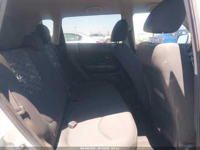 45918206 :رقم المزاد ، KNDJT2A28B7272765 vin ، 2011 Kia Soul + مزاد بيع