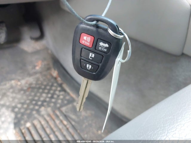 Продажа на аукционе авто 2017 Toyota Camry Le, vin: 4T1BF1FKXHU761558, номер лота: 45918240