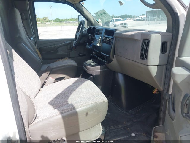 45918311 :رقم المزاد ، 1GBJG31U551154681 vin ، 2005 Chevrolet Express Cutaway Base W/c7l/c7n مزاد بيع