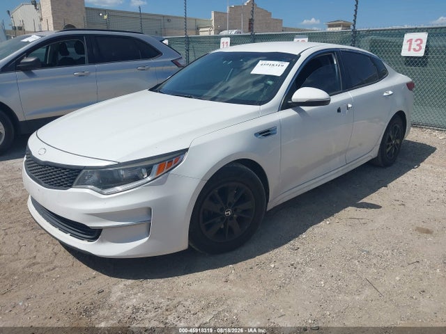 KIA Optima Lx 2016 5XXGT4L33GG057739 Image 2