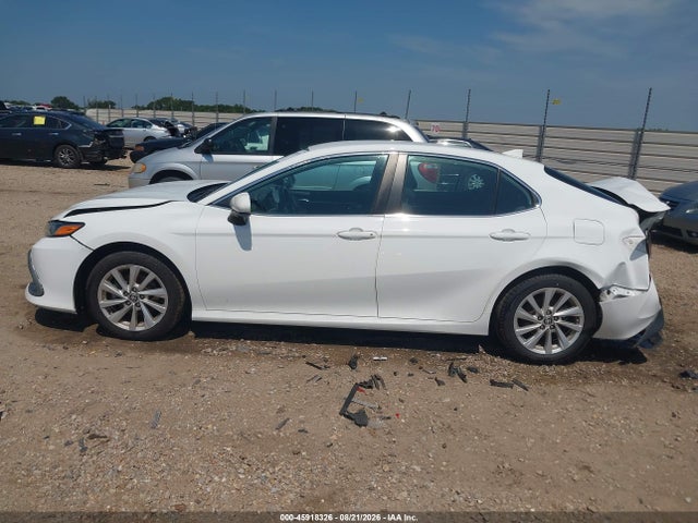 Продажа на аукционе авто 2024 Toyota Camry Le, vin: 4T1C11AK7RU189215, номер лота: 45918326