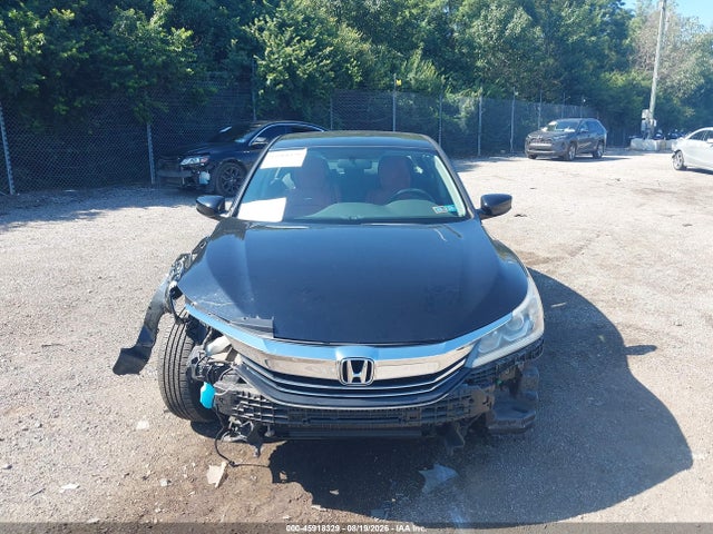 1HGCR2F32HA122575 Honda ACCORD LX