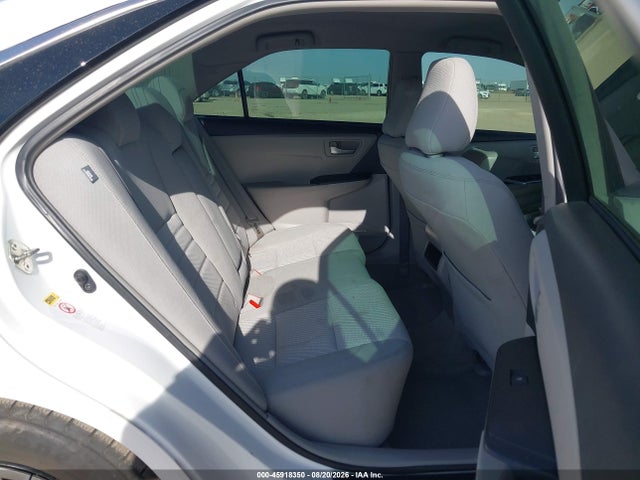 45918350 :رقم المزاد ، 4T4BF1FK1FR515887 vin ، 2015 Toyota Camry Le مزاد بيع