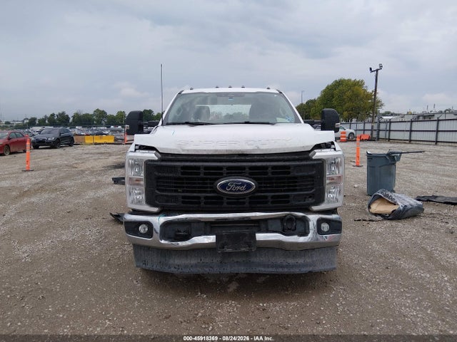 1FT8W3DT8SED64910 Ford F-350 Xl