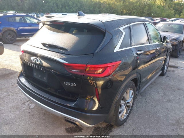 45918379 :رقم المزاد ، 3PCAJ5M3XLF113768 vin ، 2020 Infiniti Qx50 Luxe Awd مزاد بيع