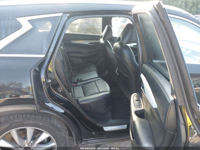 45918379 :رقم المزاد ، 3PCAJ5M3XLF113768 vin ، 2020 Infiniti Qx50 Luxe Awd مزاد بيع