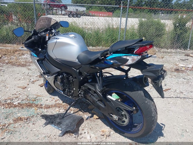 Suzuki GSX-R600 2026 JS1GN7FA6T7100411 Image 3