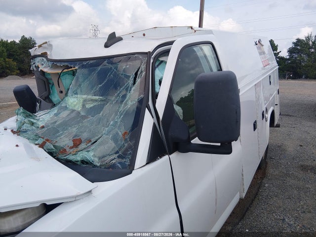 45918567 :رقم المزاد ، 1GB0GRFG4K1368946 vin ، 2019 Chevrolet Express Cutaway 4500 مزاد بيع