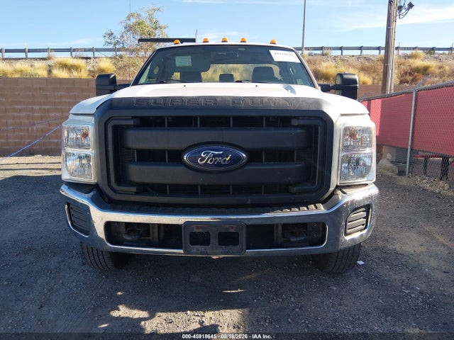 Ford F-350 Chassis Xl 2016 1FDRF3H63GED01497 Image 17