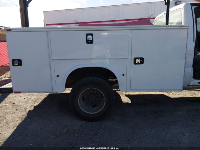 Ford F-350 Chassis Xl 2016 1FDRF3H63GED01497 Image 8