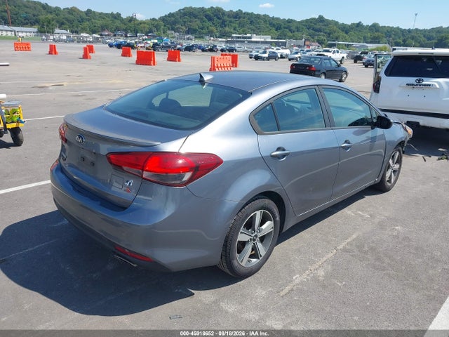 45918652 :رقم المزاد ، 3KPFL4A71JE249601 vin ، 2018 Kia Forte S مزاد بيع