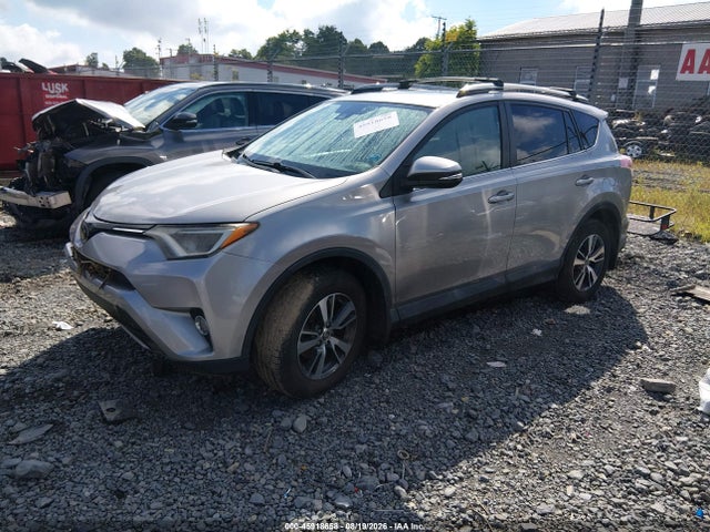45918658 :رقم المزاد ، 2T3RFREV5JW709633 vin ، 2018 Toyota Rav4 Xle مزاد بيع