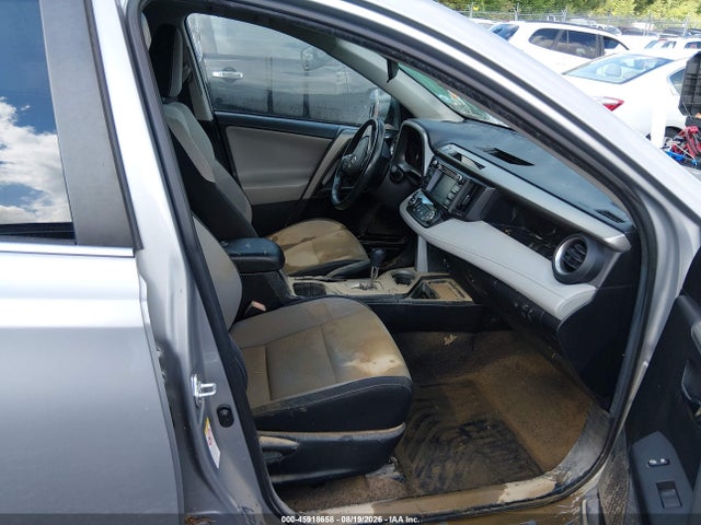 45918658 :رقم المزاد ، 2T3RFREV5JW709633 vin ، 2018 Toyota Rav4 Xle مزاد بيع