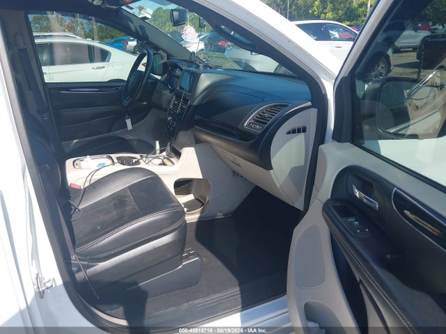 2017 Dodge Grand Caravan Sxt მანქანა იყიდება აუქციონზე, vin: 2C4RDGCG3HR574123, აუქციონის ნომერი: 45918718