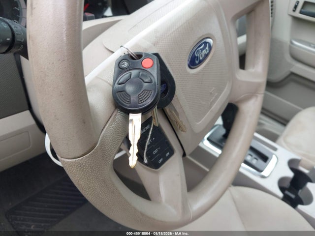 45918804 :رقم المزاد ، 1FMCU93138KD90338 vin ، 2008 Ford Escape Xlt مزاد بيع