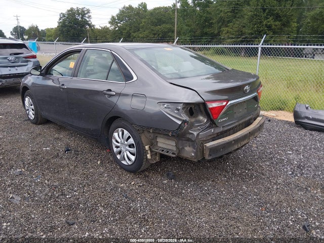 2017 Toyota Camry Le მანქანა იყიდება აუქციონზე, vin: 4T1BF1FK5HU447641, აუქციონის ნომერი: 45918805