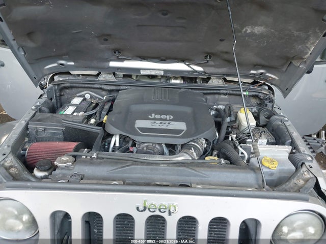 45918852 :رقم المزاد ، 1C4HJWEG3DL671093 vin ، 2013 Jeep Wrangler Unlimited Sahara مزاد بيع
