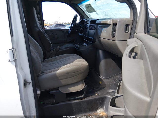 45919018 :رقم المزاد ، 1GCFG15X551250420 vin ، 2005 Chevrolet Express مزاد بيع