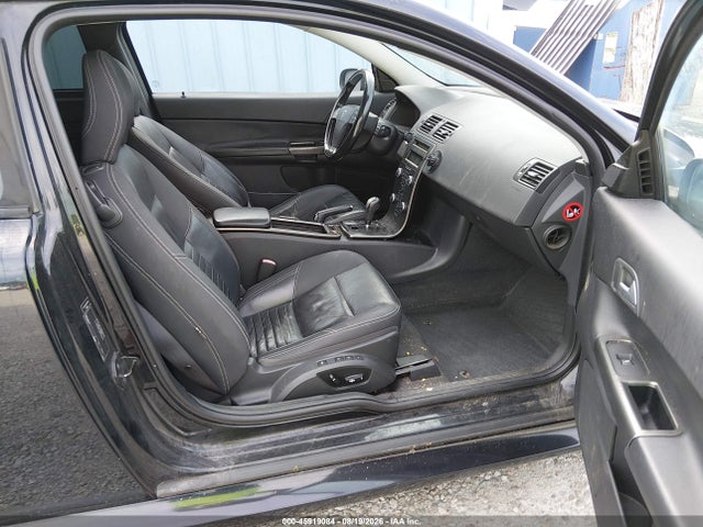 Aukcja sprzedaży 2011 Volvo C30 R-design/t5 (retail Only), vin: YV1672MKXB2193482, numer aukcji: 45919084