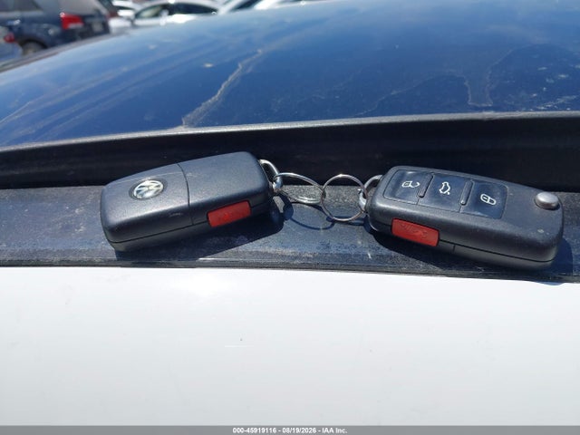 45919116 :رقم المزاد ، 3VWV67AT5DM645281 vin ، 2013 Volkswagen Beetle 2.0t Turbo مزاد بيع