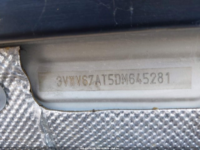 45919116 :رقم المزاد ، 3VWV67AT5DM645281 vin ، 2013 Volkswagen Beetle 2.0t Turbo مزاد بيع