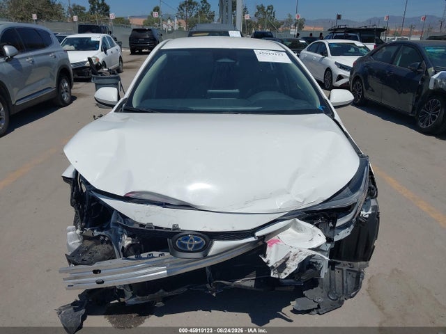 Toyota Corolla Hybrid Le 2024 JTDBCMFE8R3030255 Image 12