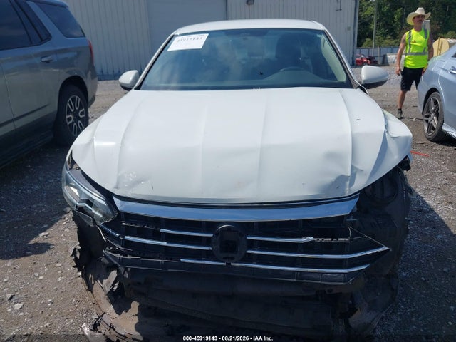 Продажа на аукционе авто 2020 Volkswagen Jetta 1.4t R-line/1.4t S/1.4t Se, vin: 3VWCB7BU3LM049532, номер лота: 45919143
