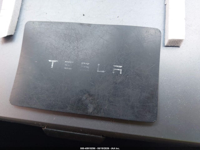 2025 Tesla Model Y Long Range Dual Motor All-wheel Drive მანქანა იყიდება აუქციონზე, vin: 7SAYGDEE6SA340557, აუქციონის ნომერი: 45919298
