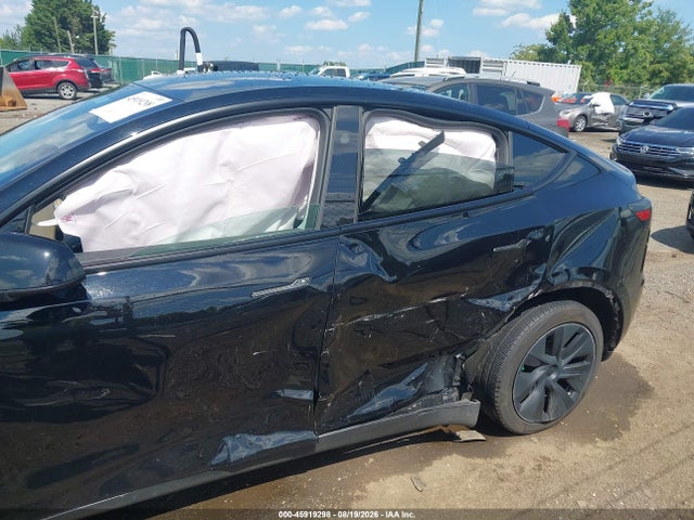 2025 Tesla Model Y Long Range Dual Motor All-wheel Drive მანქანა იყიდება აუქციონზე, vin: 7SAYGDEE6SA340557, აუქციონის ნომერი: 45919298