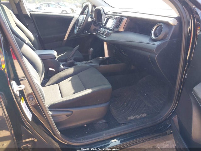 2T3BFREV1EW171262 Toyota RAV4 LE