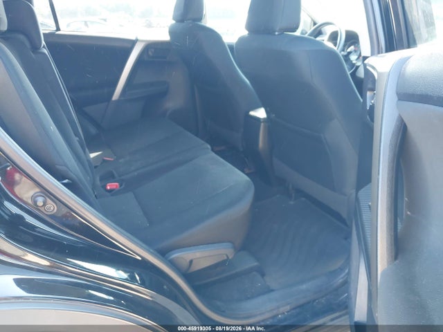 2T3BFREV1EW171262 Toyota RAV4 LE