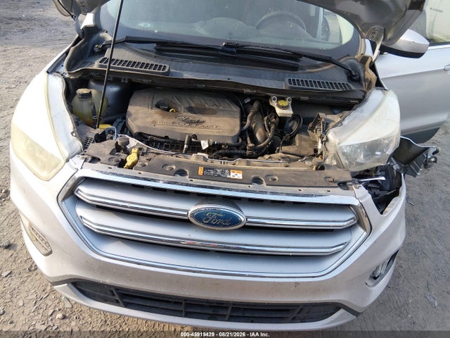 45919429 :رقم المزاد ، 1FMCU9GD0HUB64962 vin ، 2017 Ford Escape Se مزاد بيع