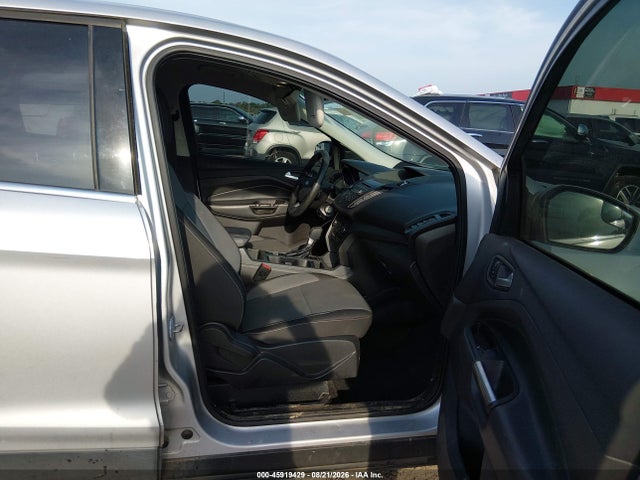 45919429 :رقم المزاد ، 1FMCU9GD0HUB64962 vin ، 2017 Ford Escape Se مزاد بيع