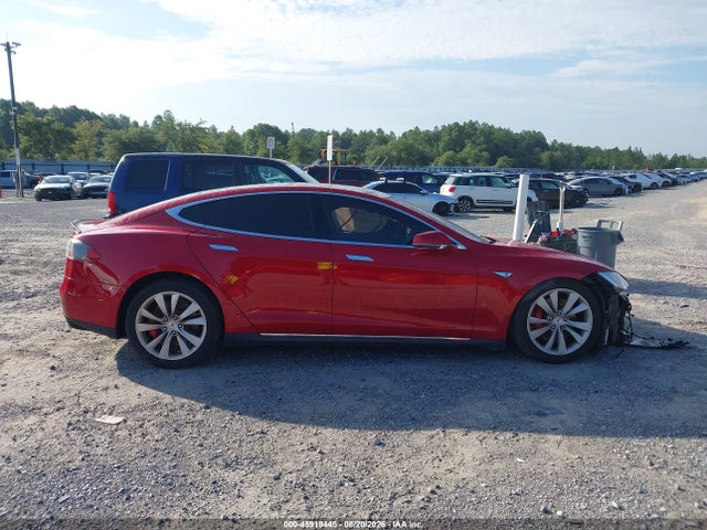 2014 Tesla Model S P85d მანქანა იყიდება აუქციონზე, vin: 5YJSA1H28EFP62681, აუქციონის ნომერი: 45919445