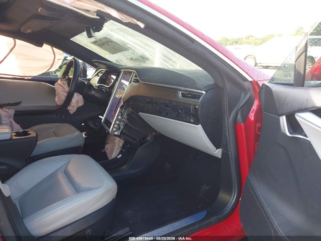 2014 Tesla Model S P85d მანქანა იყიდება აუქციონზე, vin: 5YJSA1H28EFP62681, აუქციონის ნომერი: 45919445