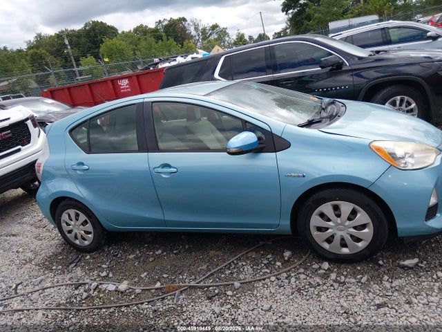 2013 Toyota Prius C One მანქანა იყიდება აუქციონზე, vin: JTDKDTB36D1058054, აუქციონის ნომერი: 45919449