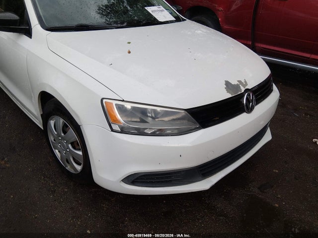 2014 Volkswagen Jetta 2.0l S მანქანა იყიდება აუქციონზე, vin: 3VW2K7AJ9EM275127, აუქციონის ნომერი: 45919469